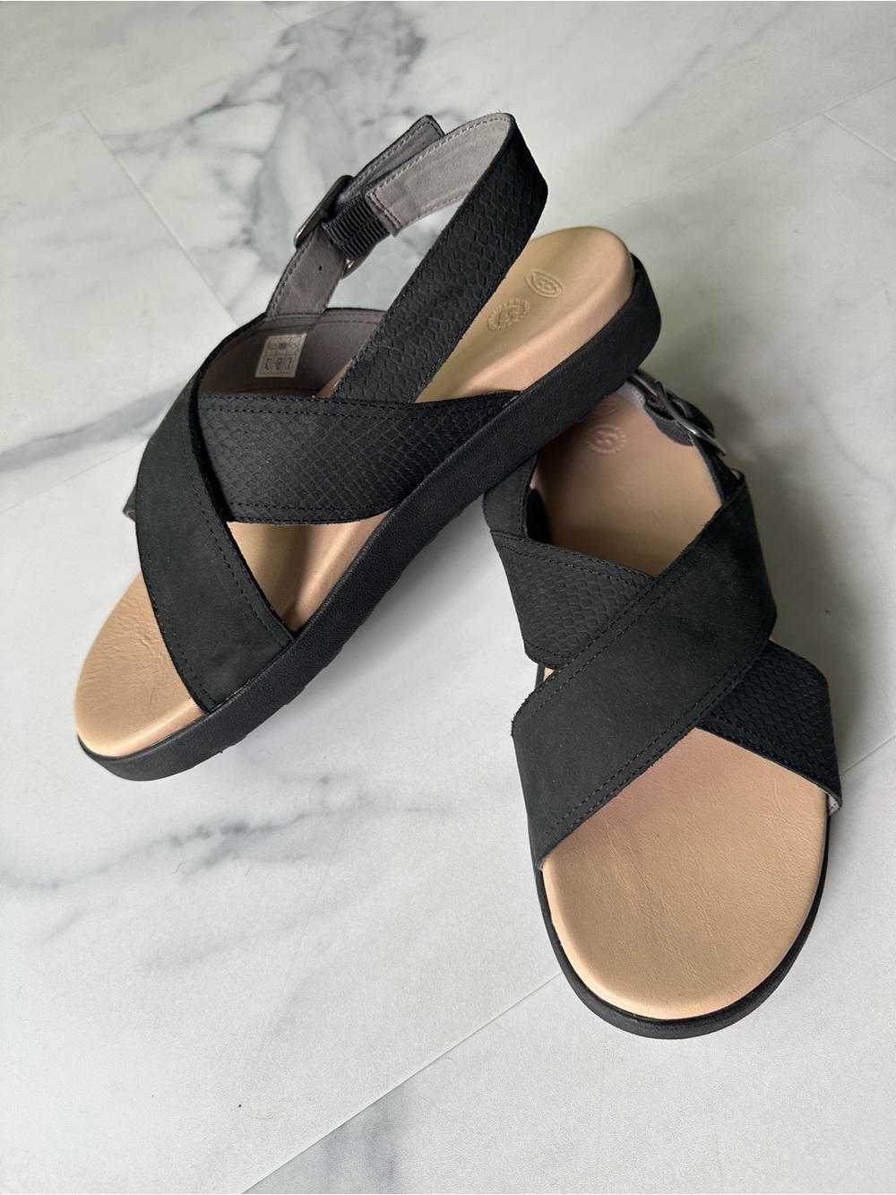 Keen Black Cross-Strap Women's Sandals with Tan Footbed Elle Luxe Cross Strap